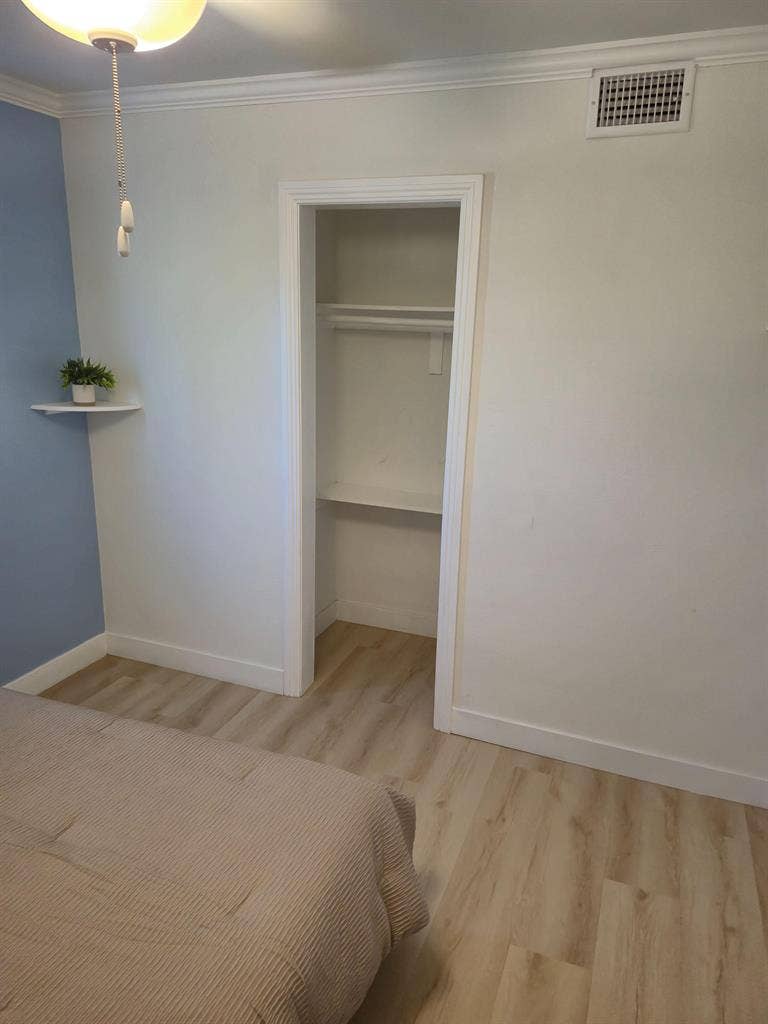 5 BR in Anaheim