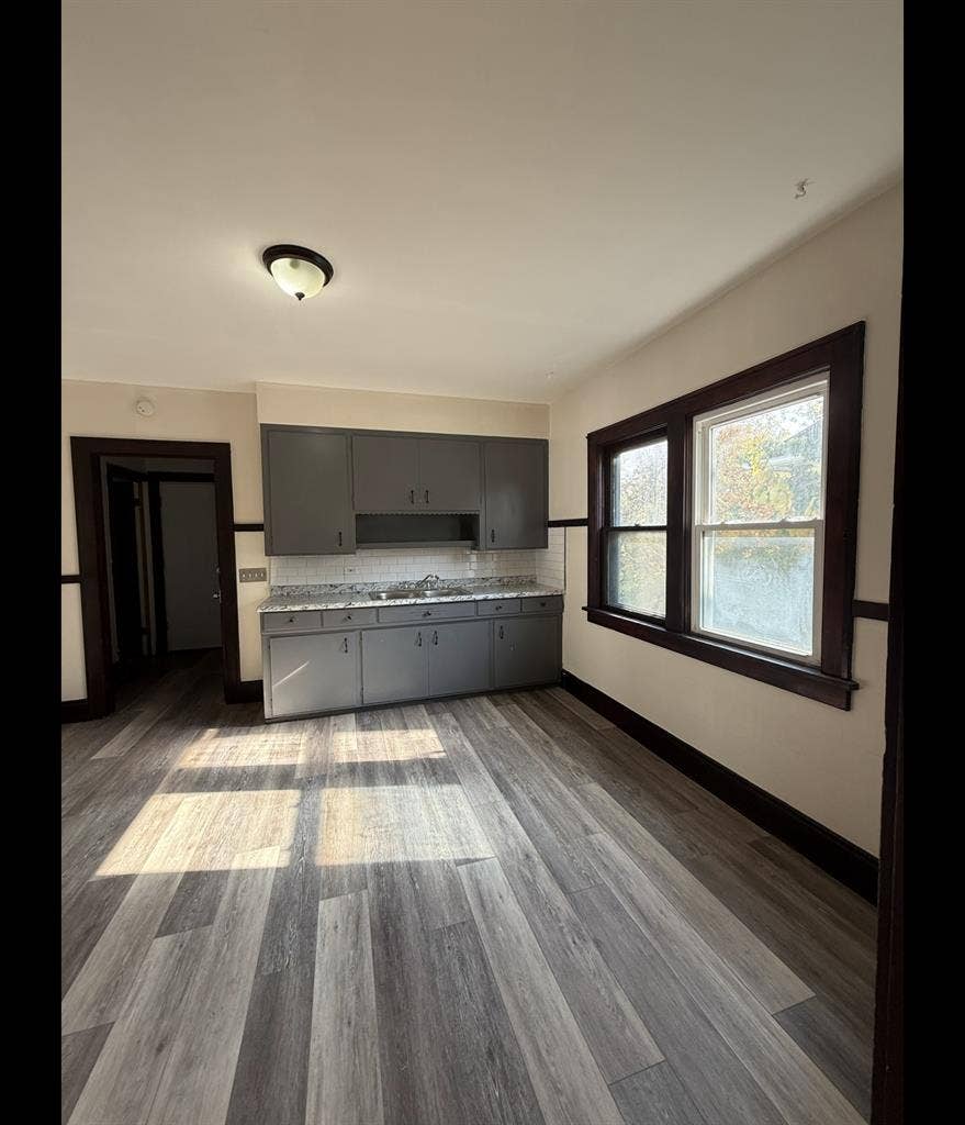 MOVE-IN SPECIAL
EDEN SEC8 WELCOME