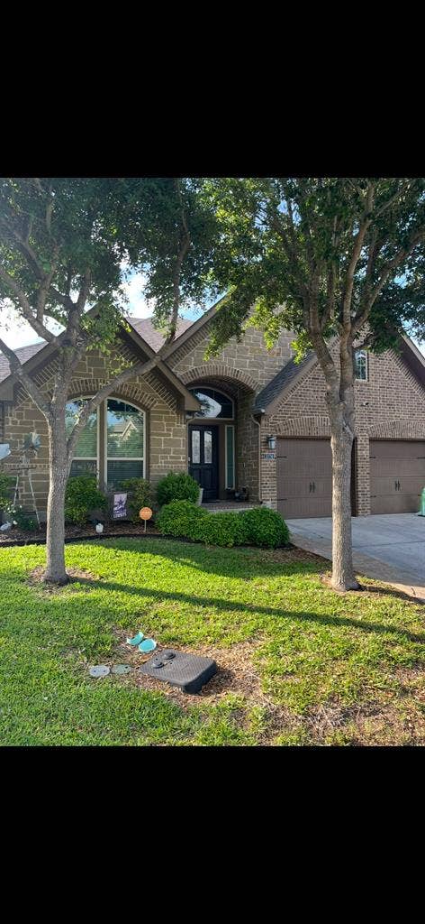 Roommate wanted to share my home!!