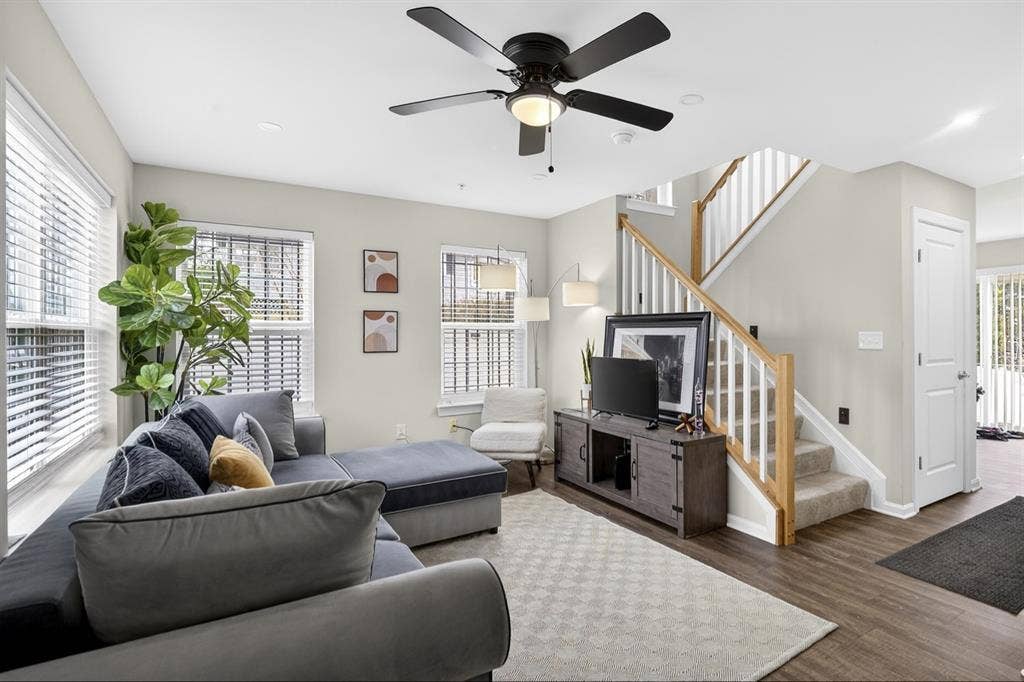 Lux & Modern Master Suite Near DC