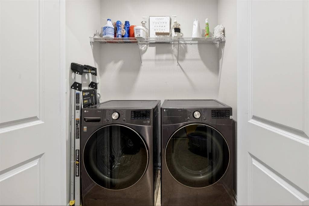 Lux & Modern Master Suite Near DC