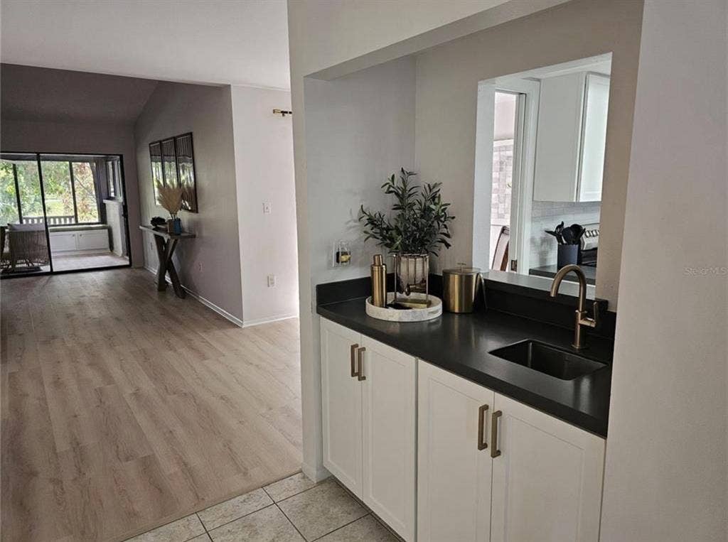 Renovated 3 Bed/3 Bath Villa