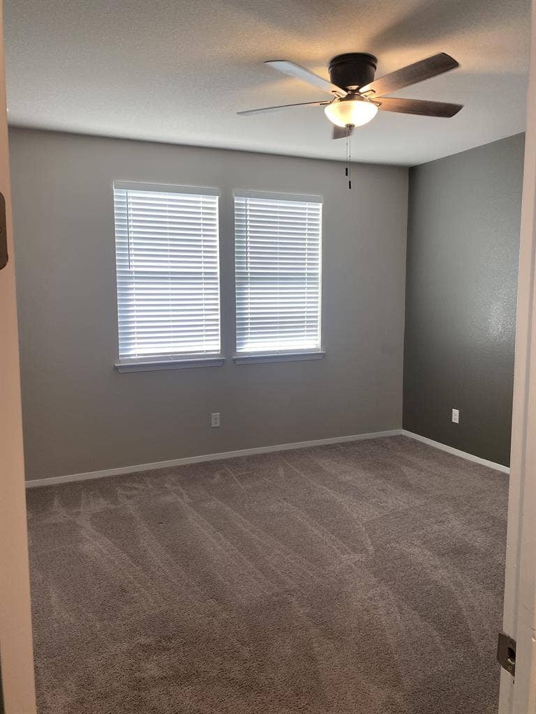 PrivateRoom for Rent/Bills Included