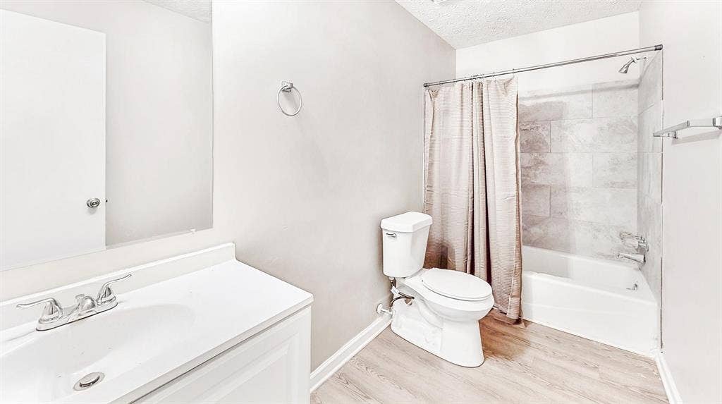 8 BR in Jonesboro