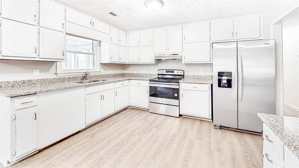 8 BR in Jonesboro