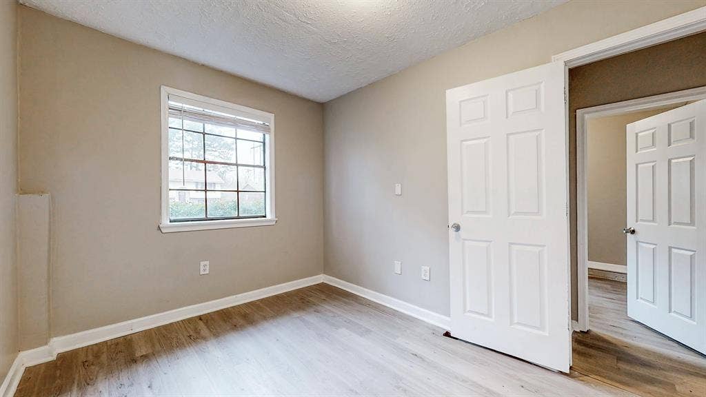 7 BR in Fairburn