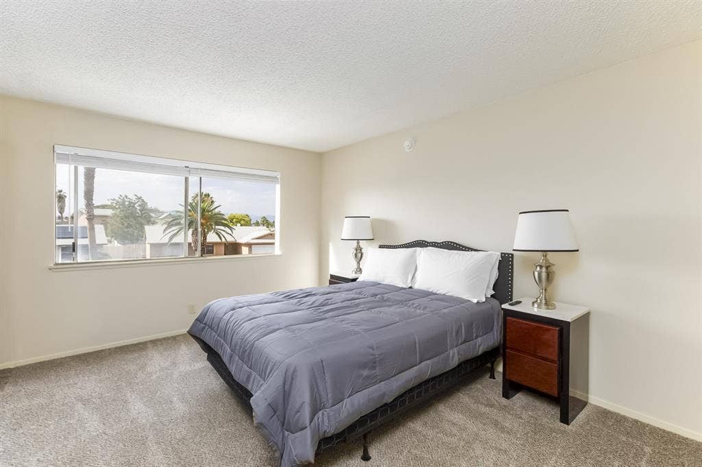 7 BR in Las Vegas