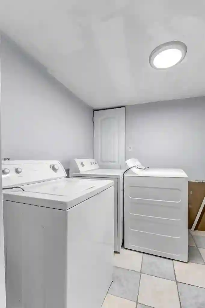 7 BR in Orange Park
