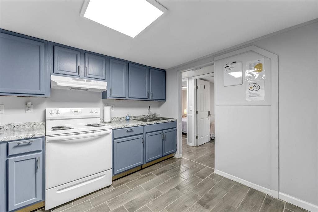 7 BR in Orange Park