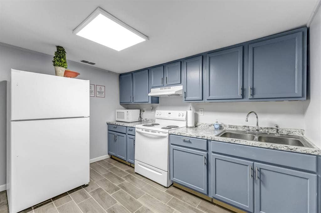 7 BR in Orange Park