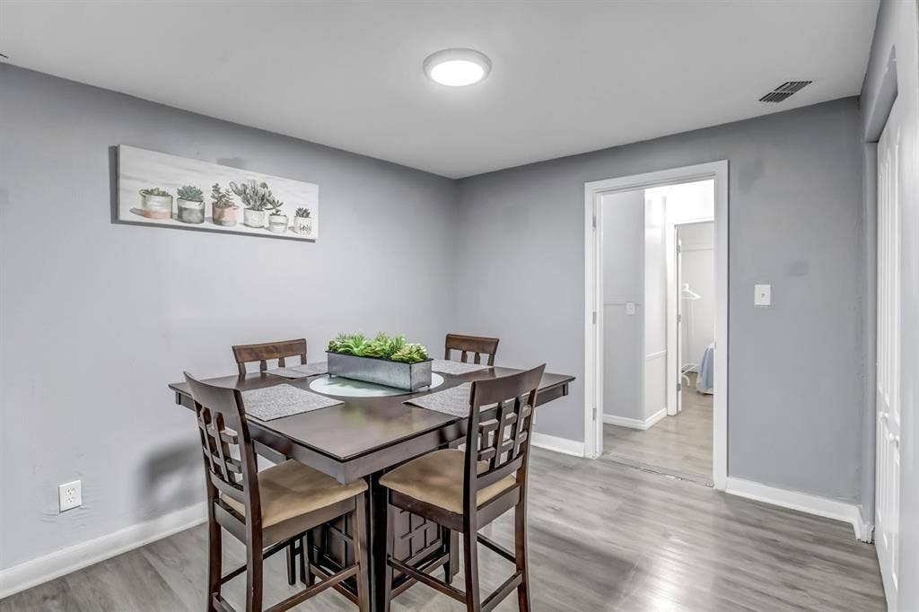 7 BR in Orange Park