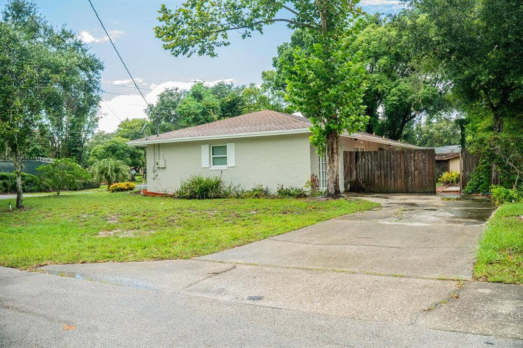 6 BR in Maitland
