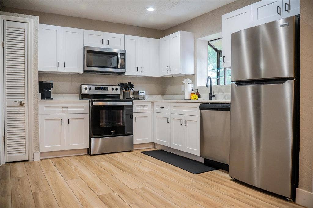 6 BR in Maitland