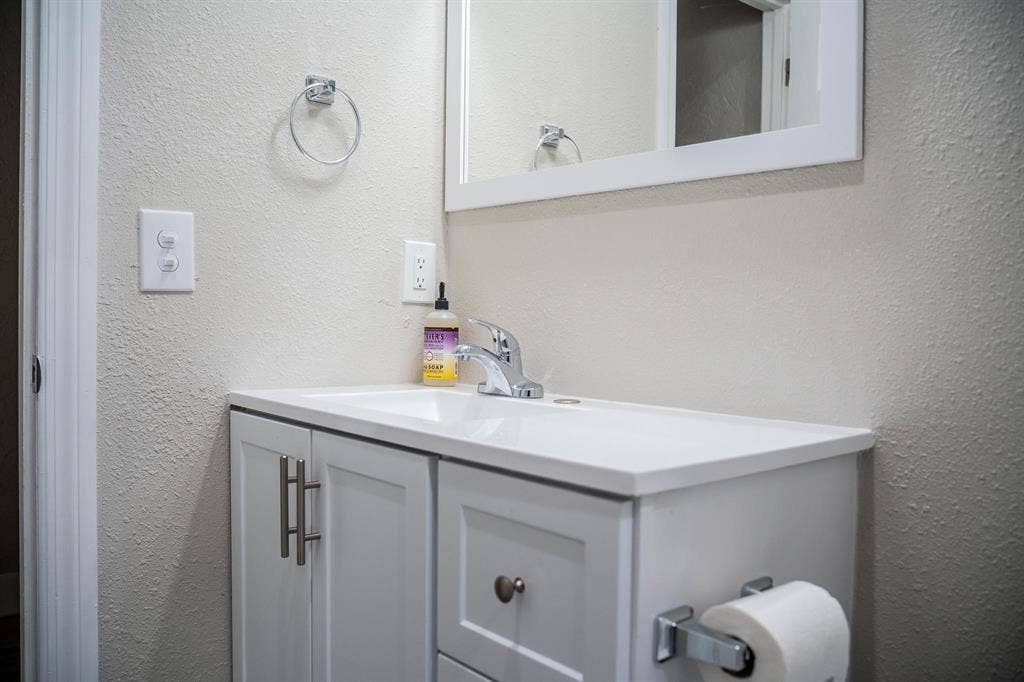 6 BR in Maitland