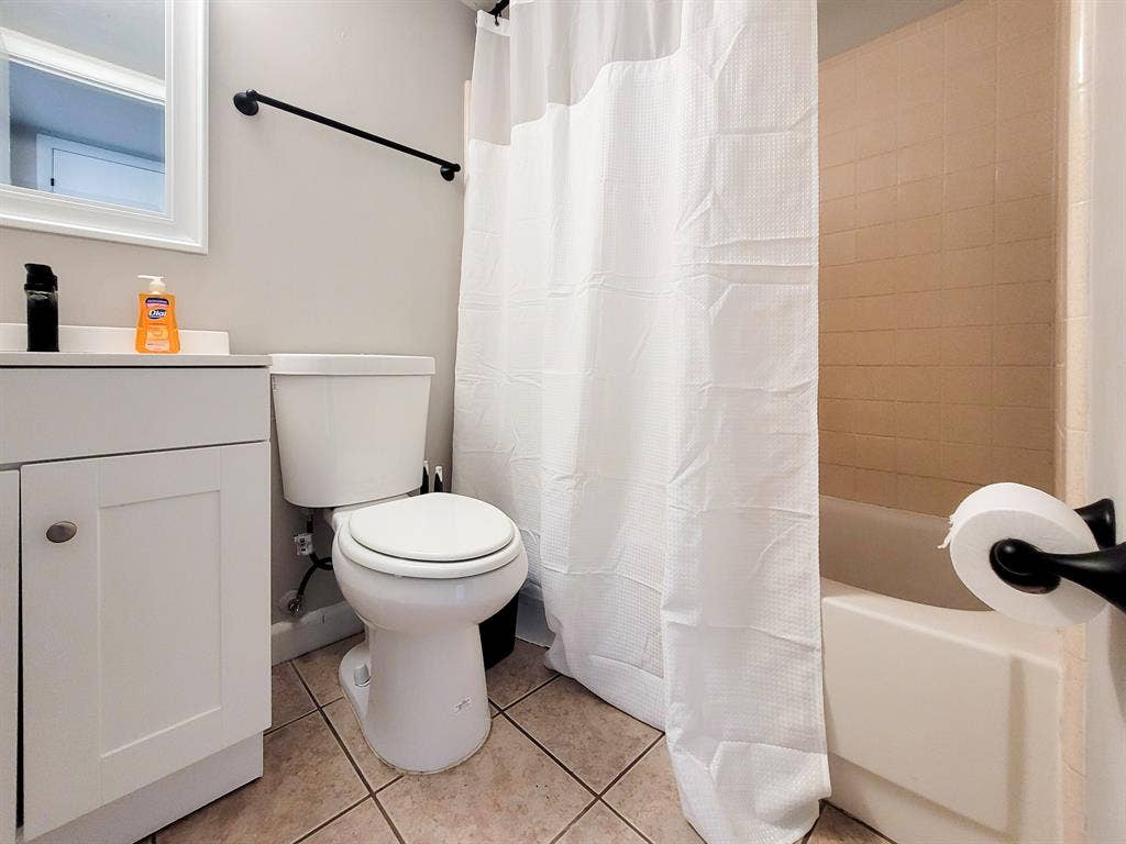 4 BR in Gainesville