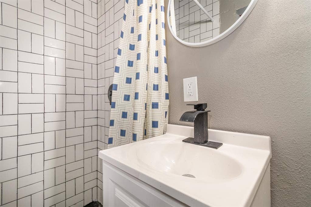 12 BR in Dallas