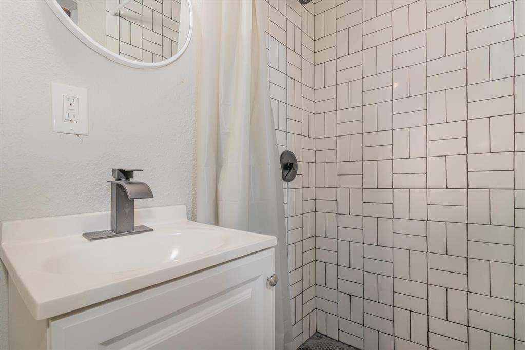 12 BR in Dallas