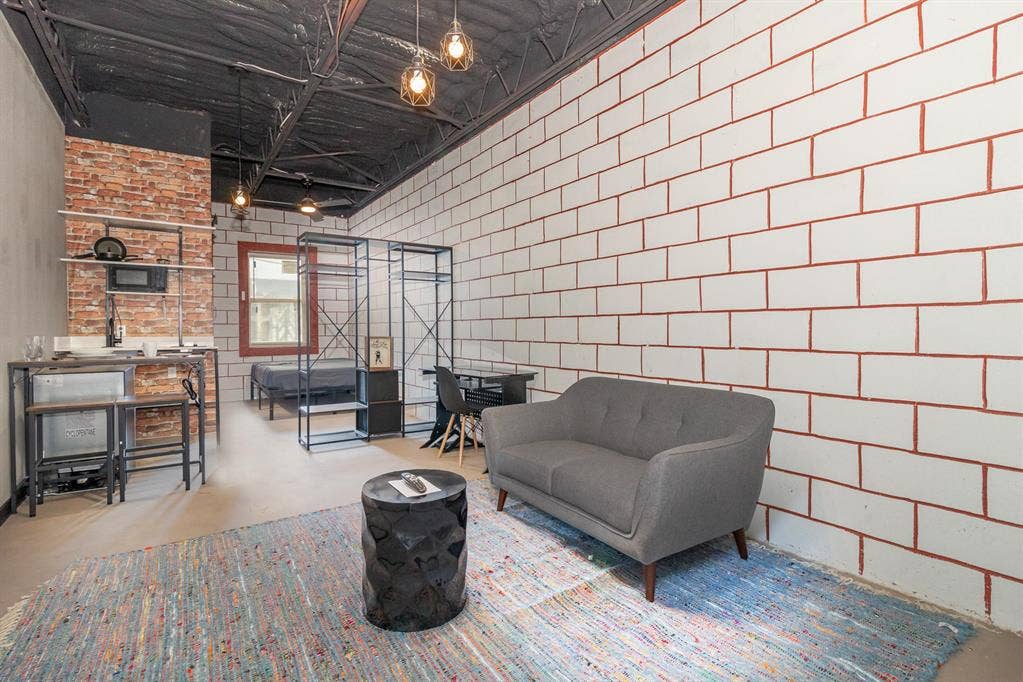 12 BR in Dallas