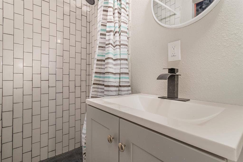 12 BR in Dallas