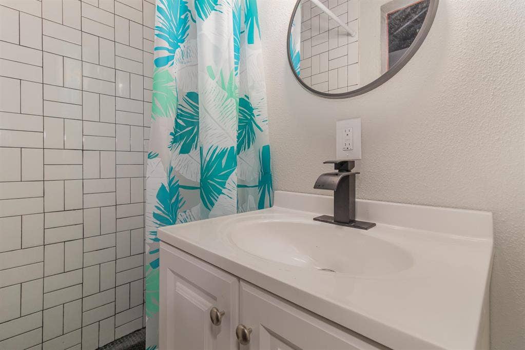12 BR in Dallas