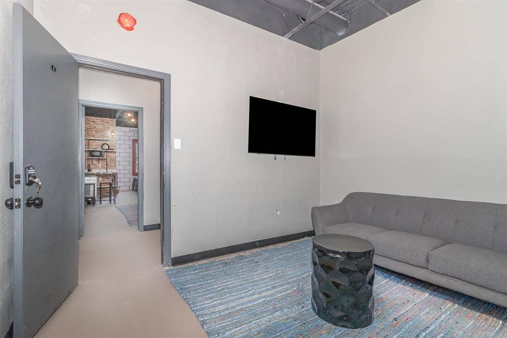12 BR in Dallas