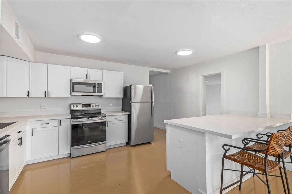 7 BR in Phoenix