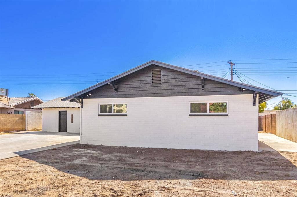 7 BR in Phoenix