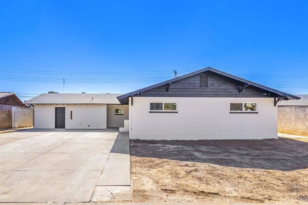 7 BR in Phoenix