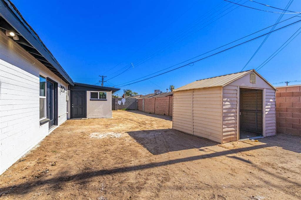 7 BR in Phoenix