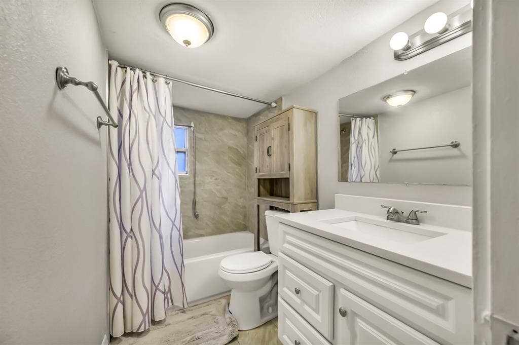 7 BR in Seminole