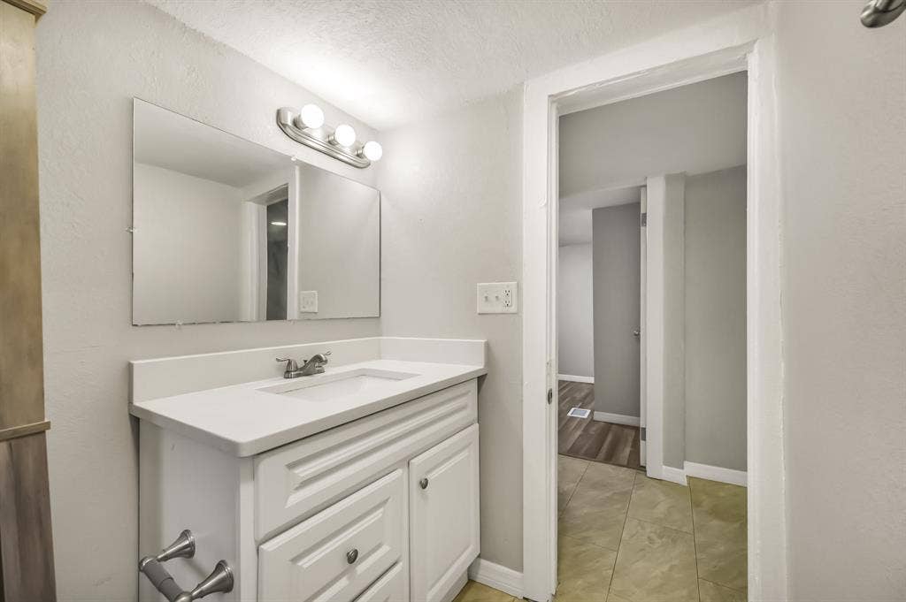 7 BR in Seminole