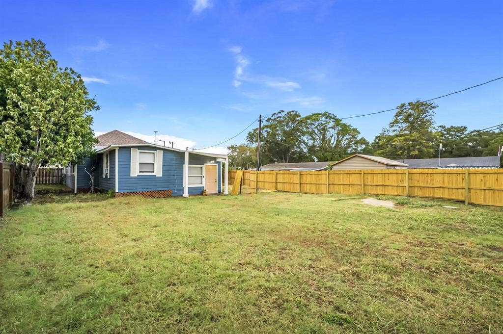 7 BR in Seminole
