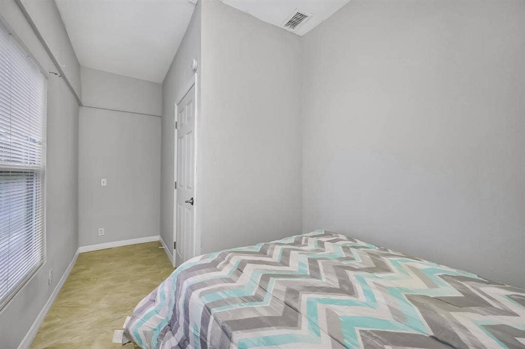 7 BR in Seminole