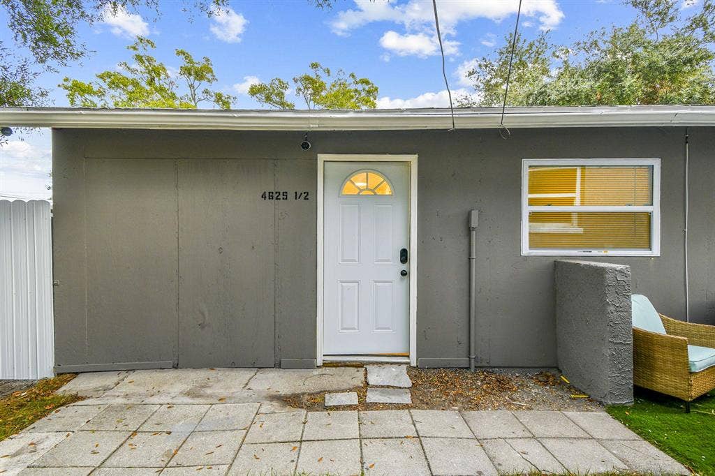 4 BR in St. Petersburg
