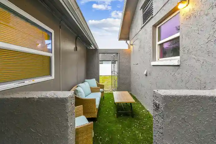 4 BR in St. Petersburg