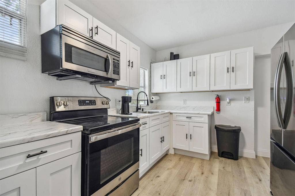 12 BR in St. Petersburg