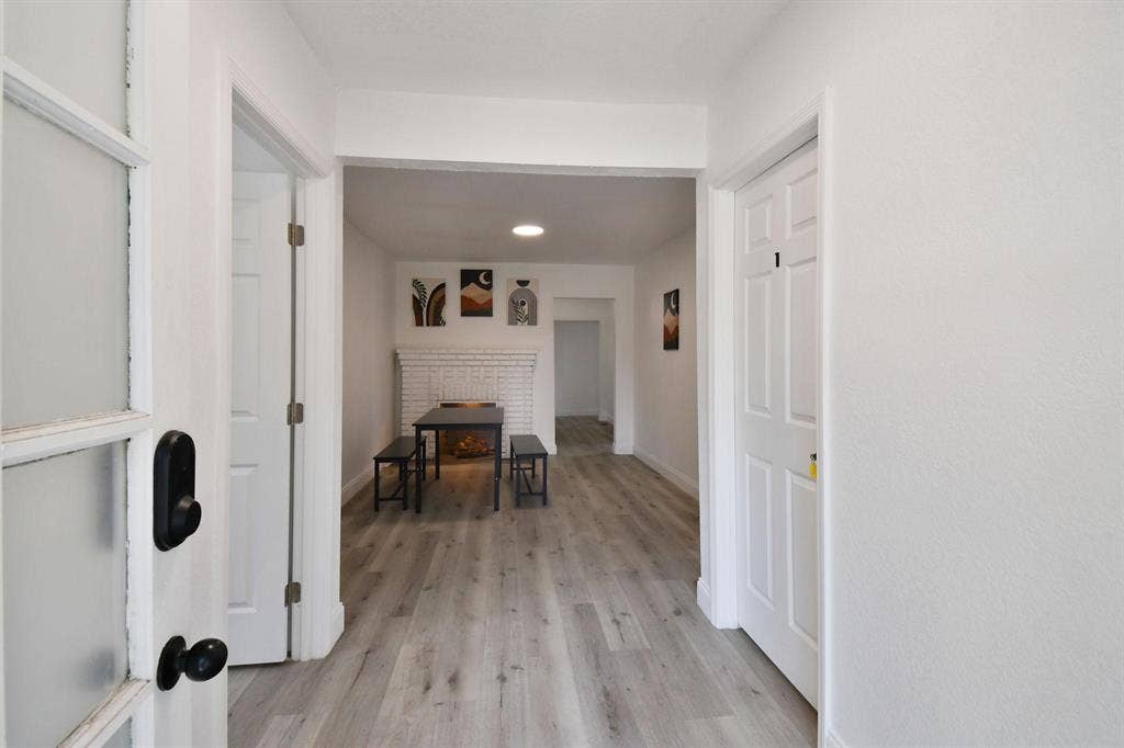 12 BR in St. Petersburg