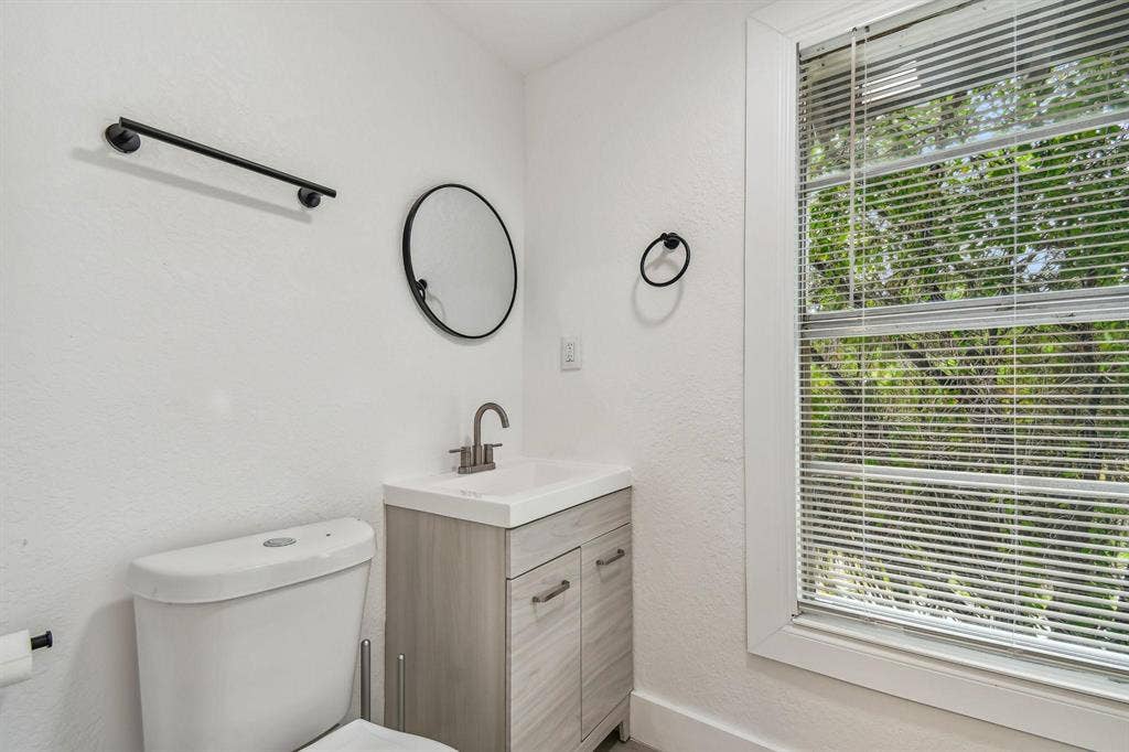 12 BR in St. Petersburg