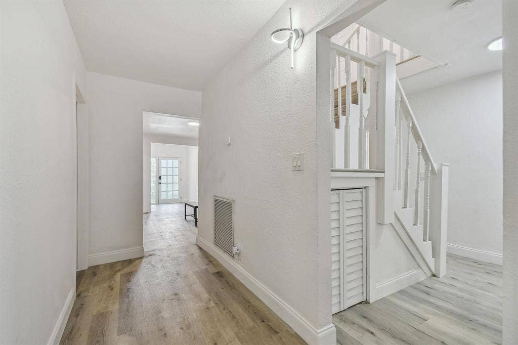 12 BR in St. Petersburg