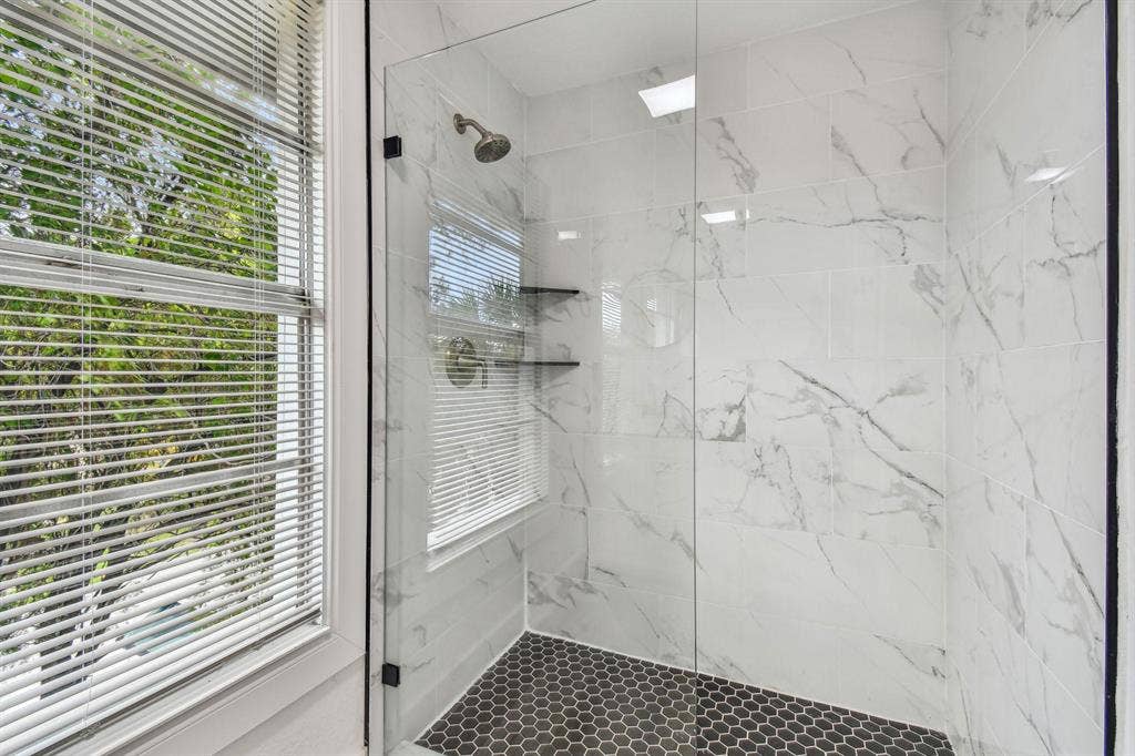 12 BR in St. Petersburg