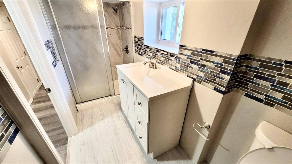 7 BR in Baltimore