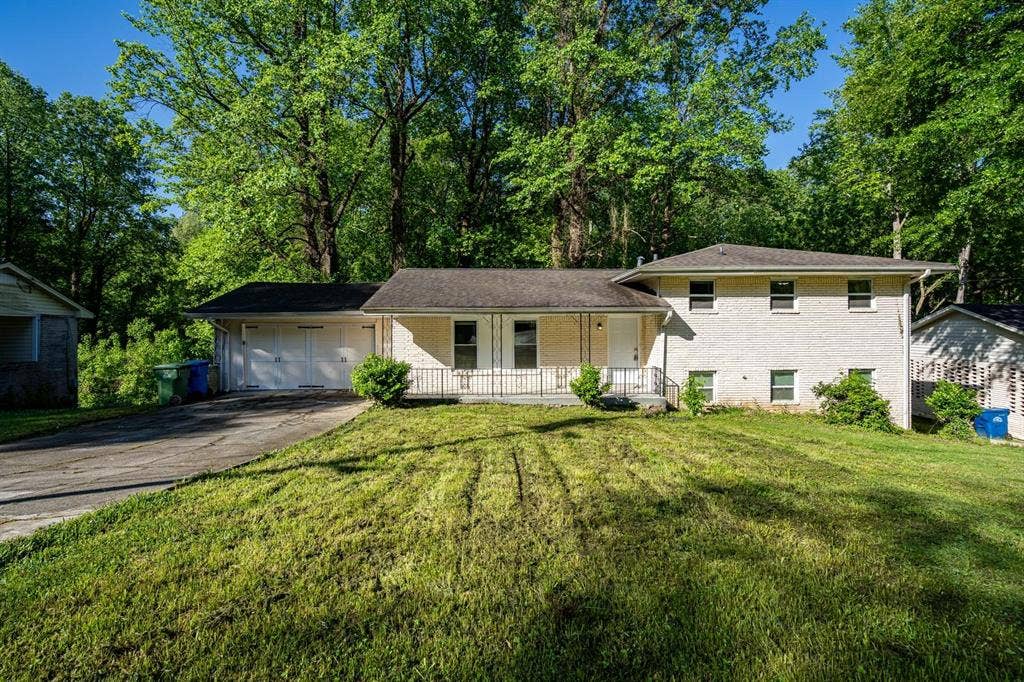 10 BR in Atlanta