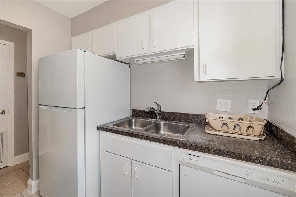 5 BR in Oakland
