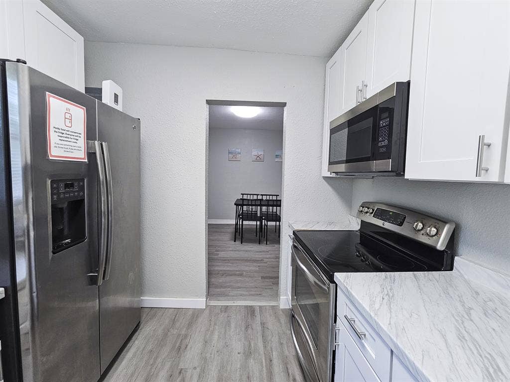6 BR in Orlando