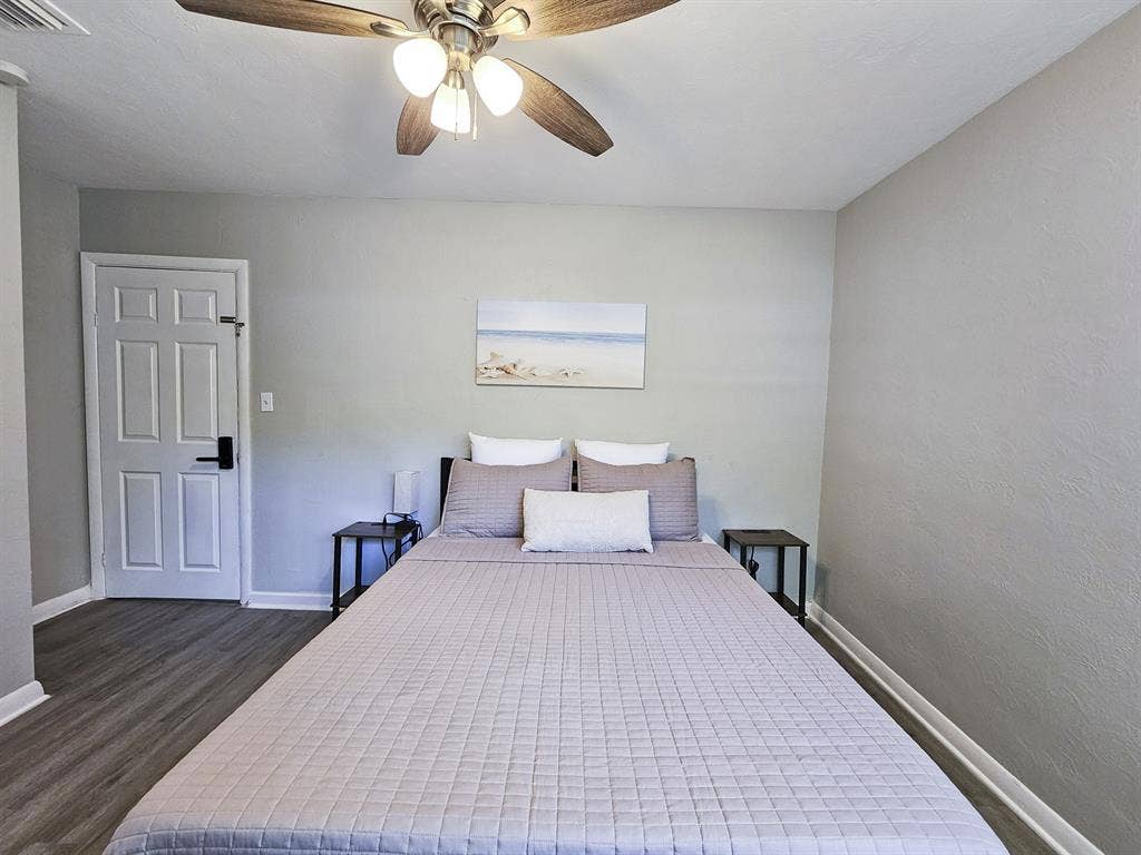 6 BR in Orlando