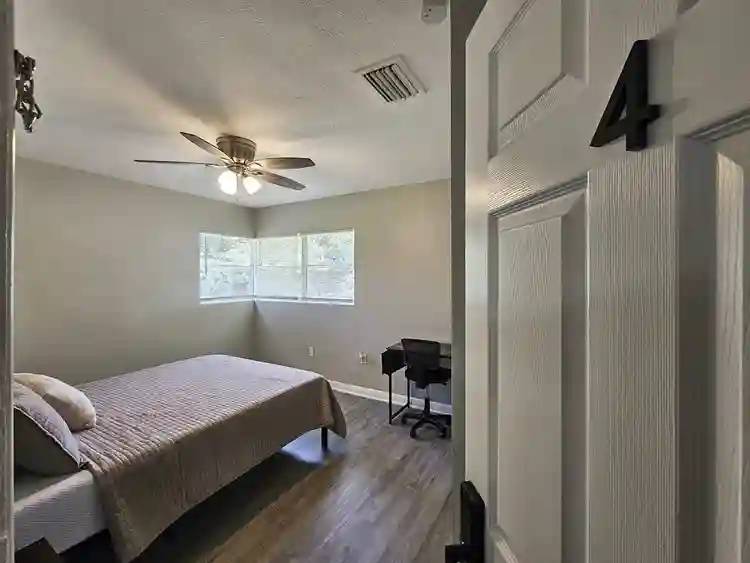 6 BR in Orlando