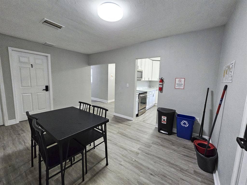 6 BR in Orlando