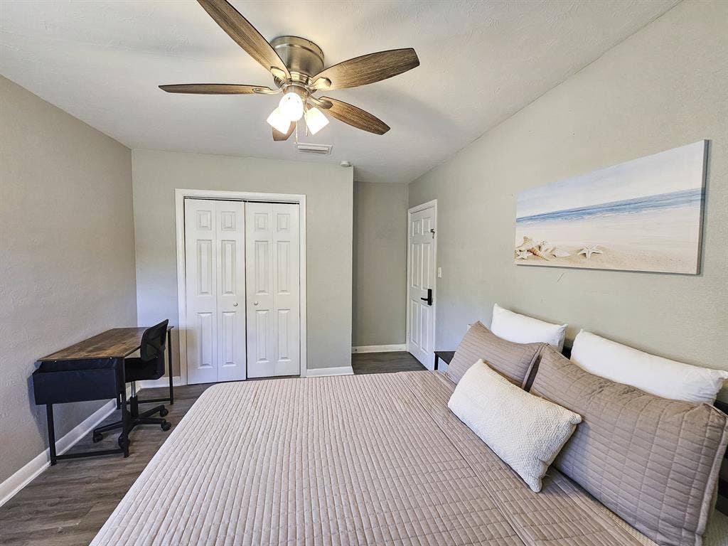6 BR in Orlando