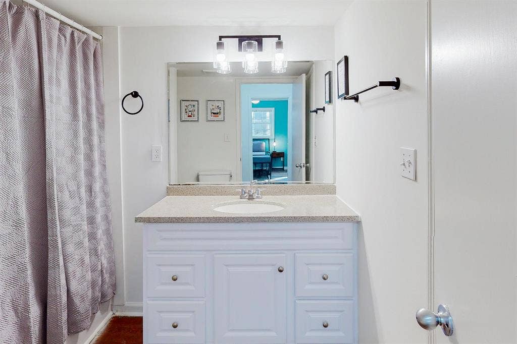 6 BR in Decatur