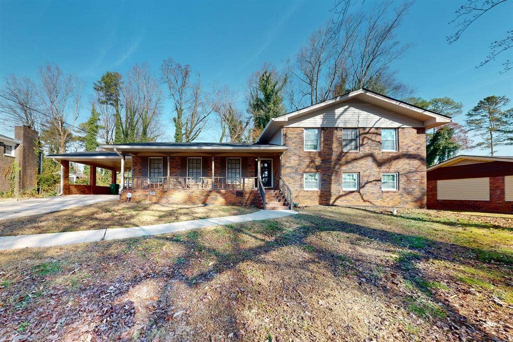 6 BR in Decatur